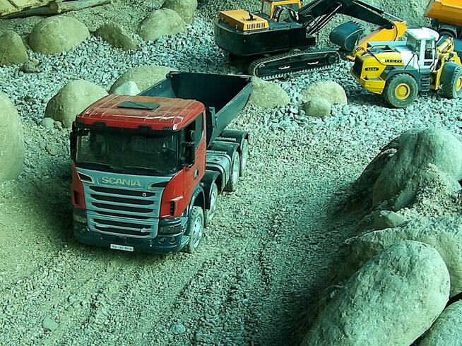 Model RC wywrotka Scania R560 8x8 aluminium, 4,6kg,