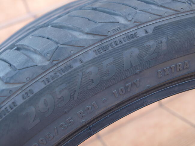 Opona 295 / 35 / 21 Matador Hectorra (6,98 mm)