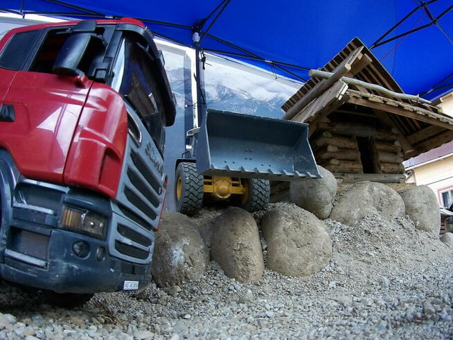 Model RC wywrotka Scania R560 8x8 aluminium, 4,6kg,