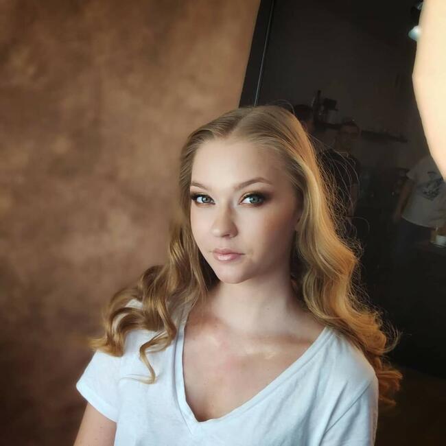 Makijaż okolicznościowy Stylizacja Fryzur Fryzjer Salon Krak