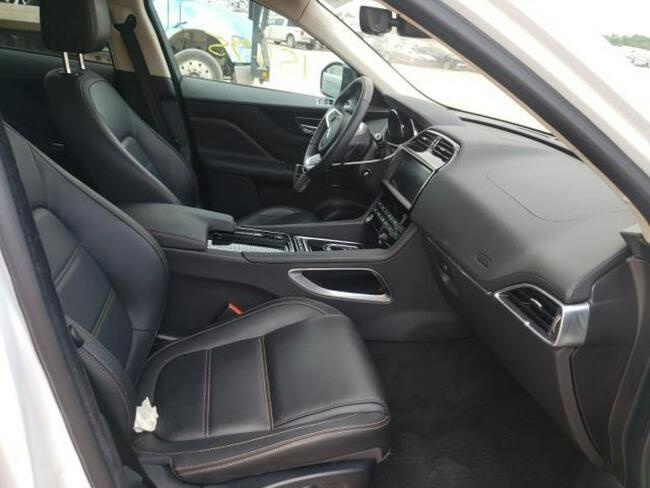 Jaguar F-Pace 2019, 2.0L, 4x4, Prestige, po gradobiciu