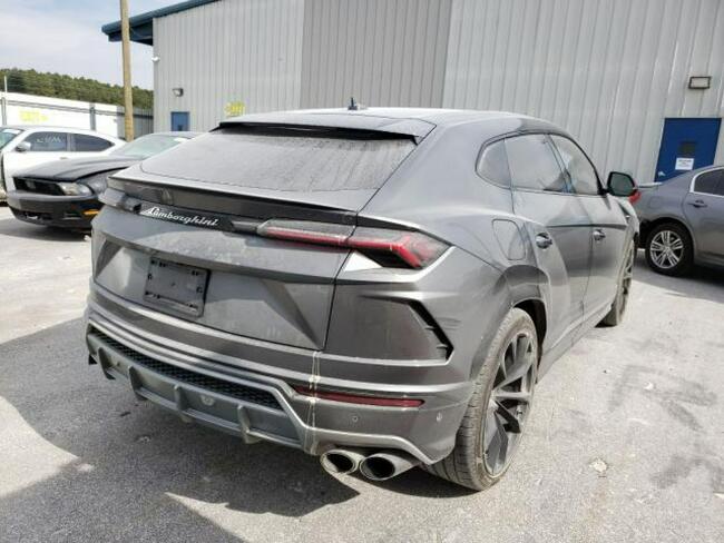 Lamborghini Urus 2019, 4.0L, 4x4, porysowany lakier
