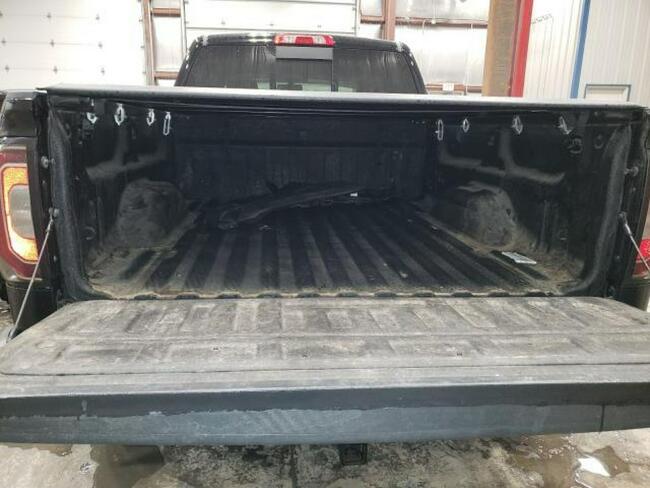 GMC Sierra 2018, 6.2L, K1500 SLT, porysowany lakier