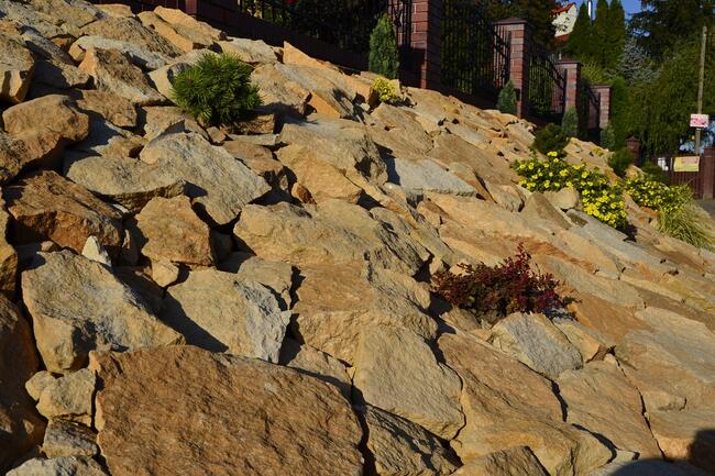 Kopalnia kamienia łupanego ogrodowego łupka