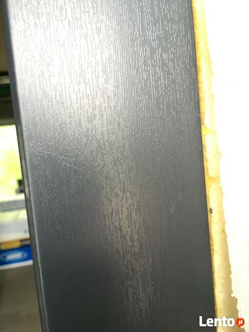 Retusz uszkodzeń, okna, drzwi, witryny sklepowe itp.