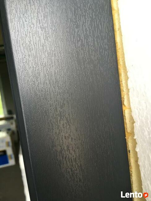 Retusz uszkodzeń, okna, drzwi, witryny sklepowe itp.