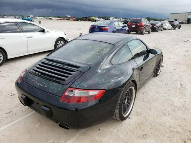 Porsche 911 Carrera, 2006, 3.6L, po gradobiciu