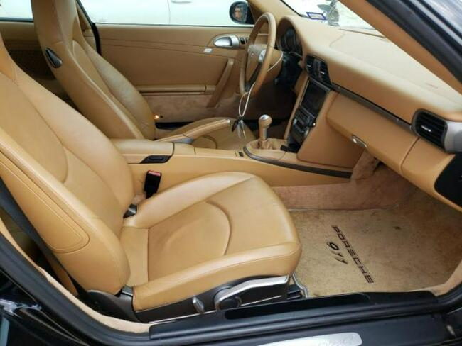 Porsche 911 Carrera, 2006, 3.6L, po gradobiciu