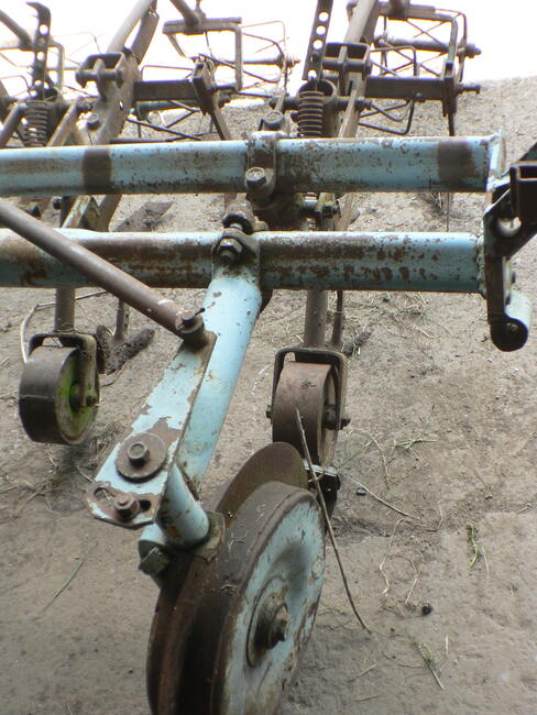 Pielnik wielorak opielacz