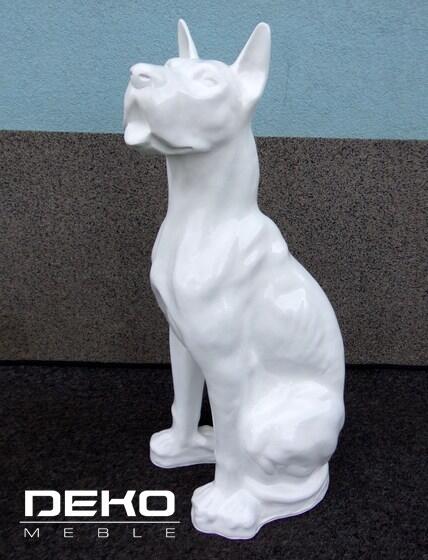 Pies Doberman - figurka dekoracyjna
