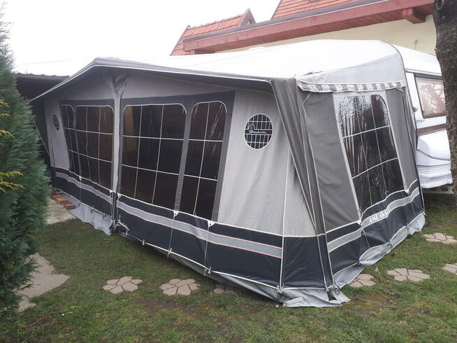 Odnowiona przyczepa kempingowa Do