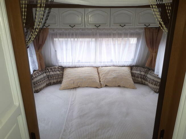 Odnowiona przyczepa kempingowa Do