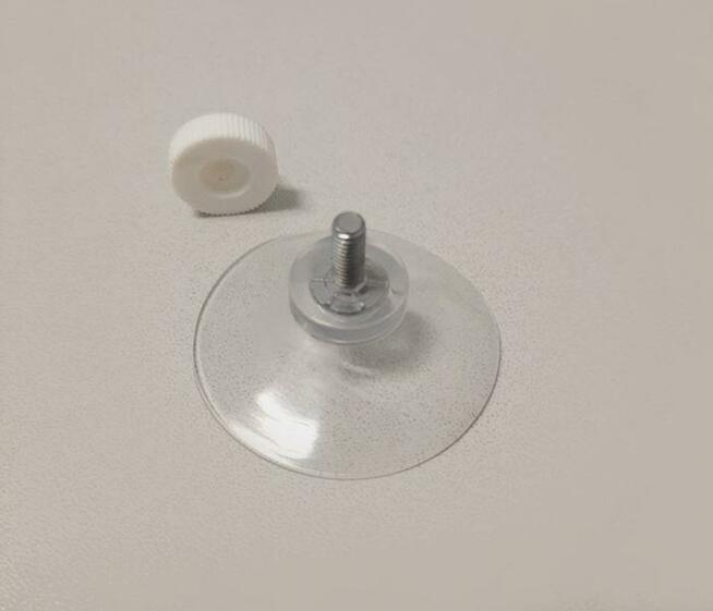 Przyssawka z gwintem i plastikową nakrętką KS40M