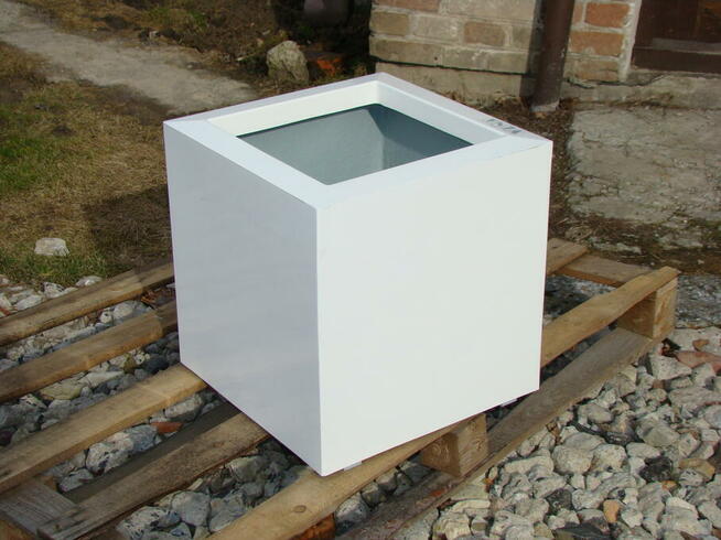 Donice VENA na zamówienie do biura I ogrodu