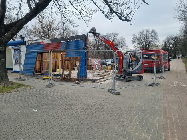 Wyburzenia, rozbiórki, usługi koparkami