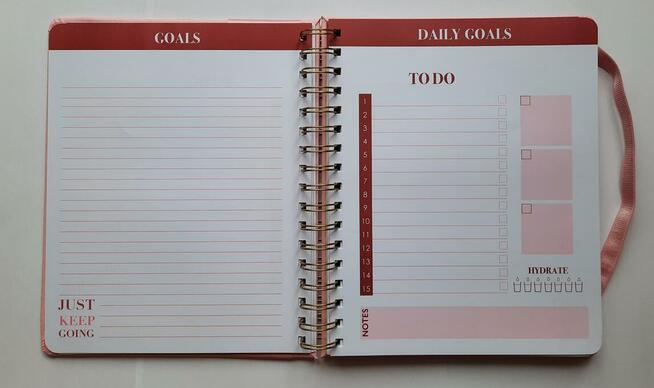 Różowy pikowany organizer osobisty pink planner