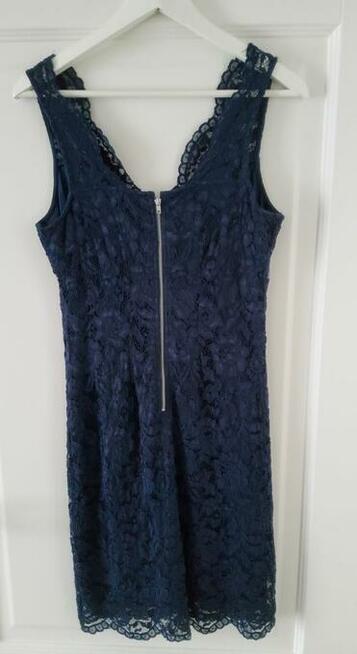 Sukienka granatowa koronkowa na podszewce