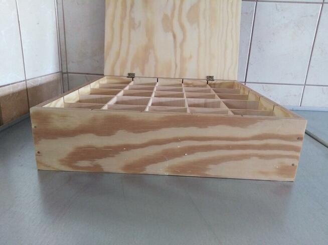 Pojemnik ,kuweta ,skrzynka magazynowa, warsztatowy pojemnik