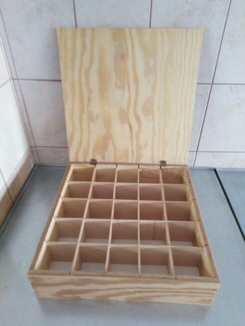 Pojemnik ,kuweta ,skrzynka magazynowa, warsztatowy pojemnik