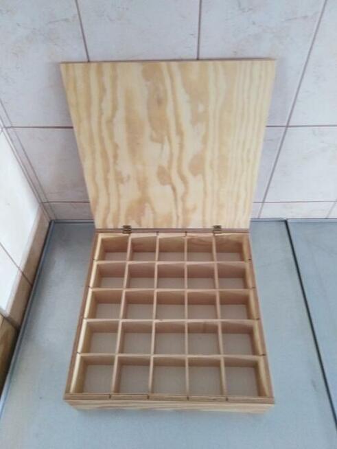 Pojemnik ,kuweta ,skrzynka magazynowa, warsztatowy pojemnik