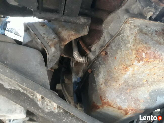 TRANSIT 00-06 SILNIK