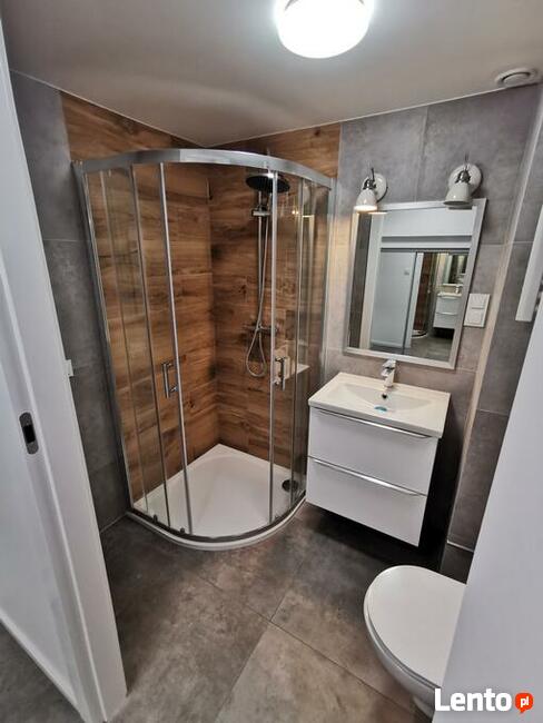 Układanie płytek, glazura, wykończenia wnętrz, sufity podwie