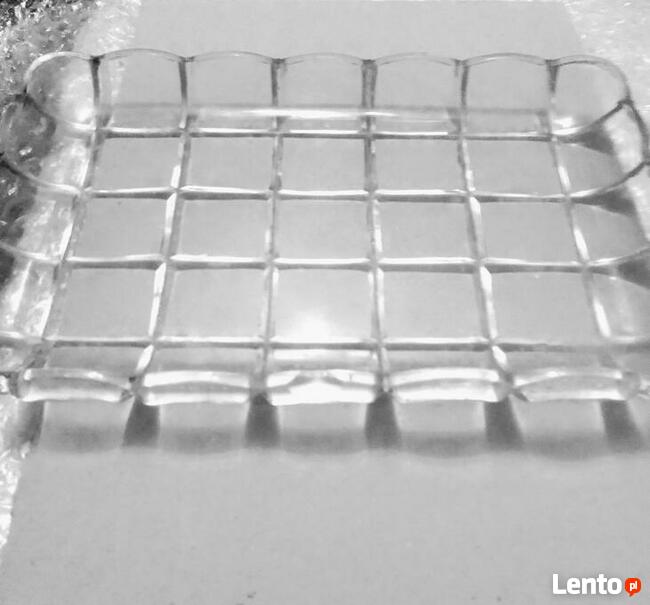 Patera na ciasto ze szkła grawerowanego