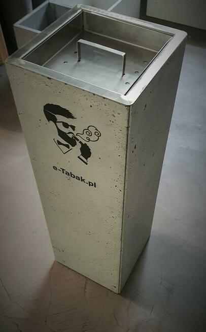 Popielnice zewnętrzne z betonu i stali nierdzewnej