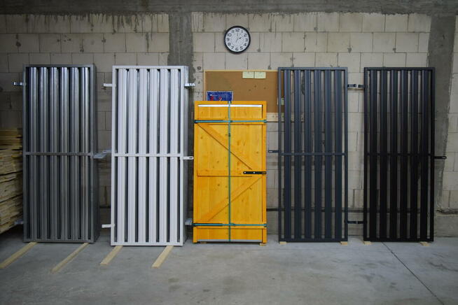 metalowe drzwi do piwnicy, stalowe drzwi do piwnicy