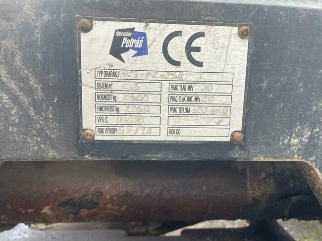 Chwytak łupinowy 2,5 m3 z rotatorem i zawiesiem