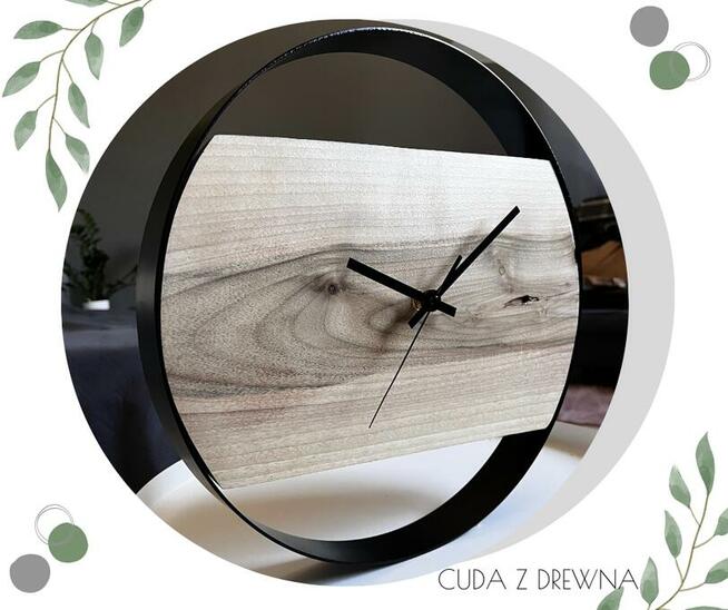 Wyjątkowy egzemplarz zegara ściennego