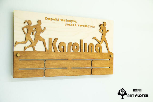 Wieszak na Medale 47cm Drewniany Personalizowany GrawAtka