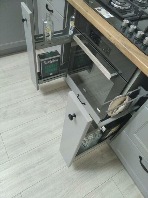 Zestaw mebli kuchennych RAL 7004 z blatem Dąb Lancelot