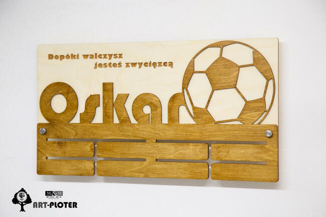 Wieszak na Medale 47cm Drewniany Personalizowany GrawAtka