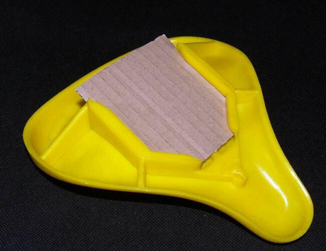 SIODEŁKO PLASTYKOWE SZWEDZKIE