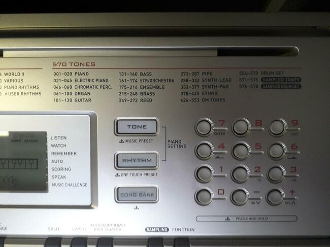 Keyboard Casio WK-200 z osprzętem, 6 oktaw, pianino