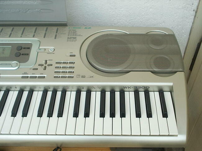 Keyboard Casio WK3300 z osprzętem, 6 oktaw, dynamika