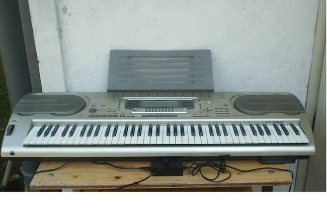 Keyboard Casio WK3300 z osprzętem, 6 oktaw, dynamika