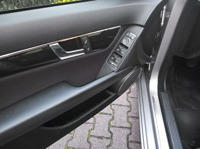 MERCEDES C KLASA SUPER STAN