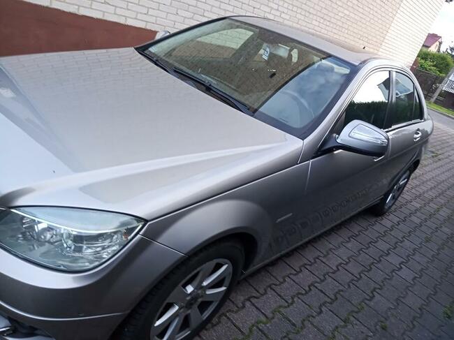 MERCEDES C KLASA SUPER STAN