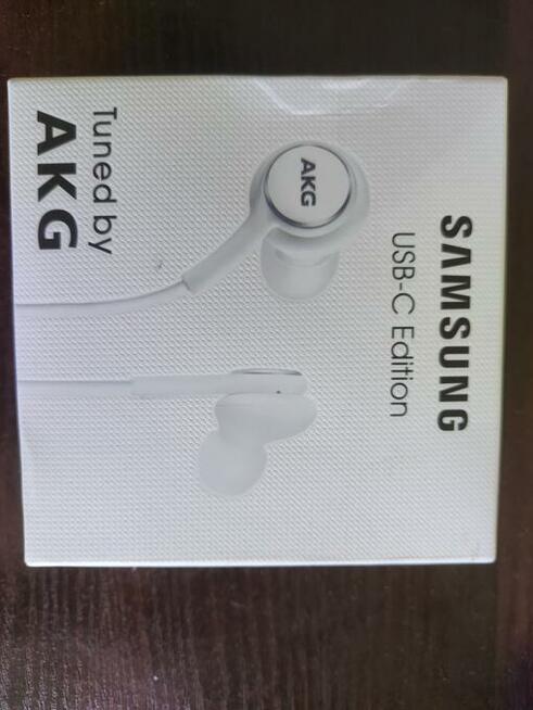Sprzedam nowe słuchawki Samsung AKG USB-C. Kolor biały.