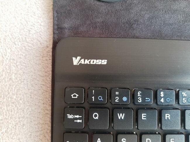 Klawiatura bluetooth ze skórzanym etui na tablet 7 cali nowa