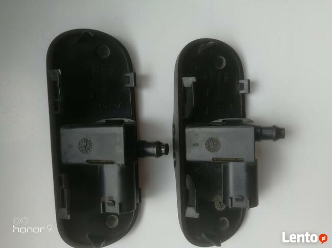 Dysze spryskiwaczy podgrzewane przedniej szyby Audi A8 D3