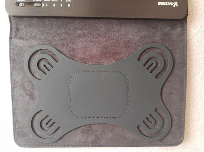 Klawiatura bluetooth ze skórzanym etui na tablet 7 cali nowa