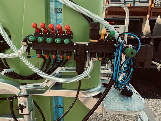 Opryskiwacz Polowy Zawieszany TOLMET 1000L/15m TRANSPORT