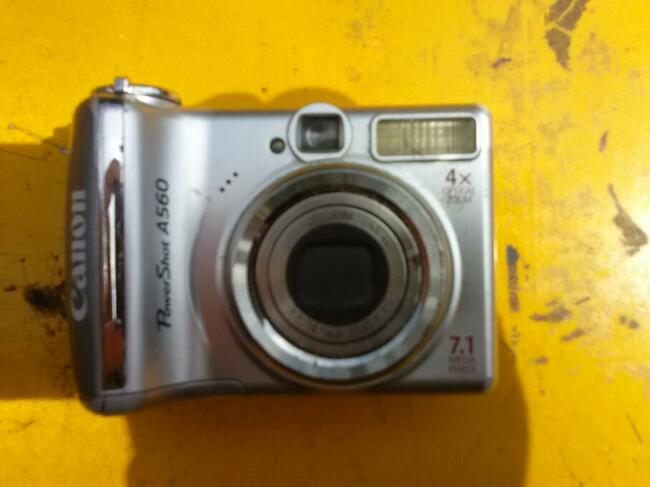 Aparat cyfrowy, 80 zł.