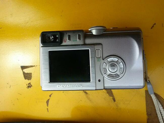 Aparat cyfrowy, 80 zł.