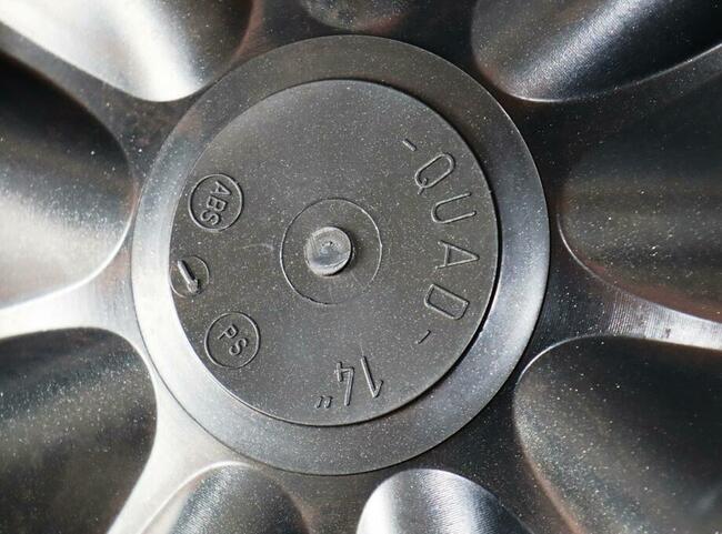 Kołpak Toyota 14 cali Toyota kołpak Quad 14 cali