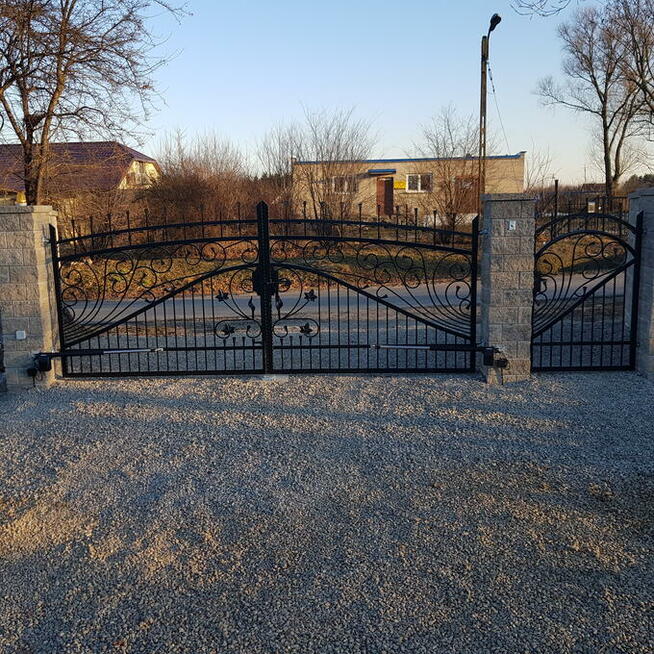 Napędy bram -sprzedaż-montaż-naprawa