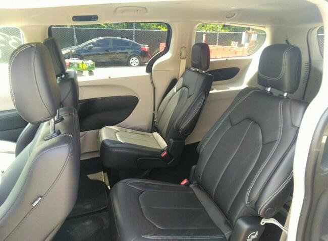 Chrysler Pacifica 2021, 3.6L, od ubezpieczalni